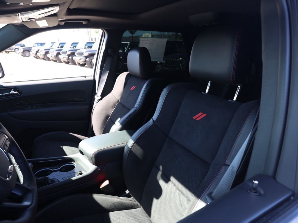 New 2026 White Knuckle Clear-Coat Exterior Paint Dodge GT Plus HEMI V8 image 14