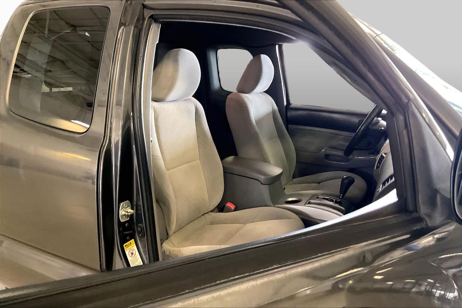 Used 2010 Magnetic Gray Metallic Toyota  image 8