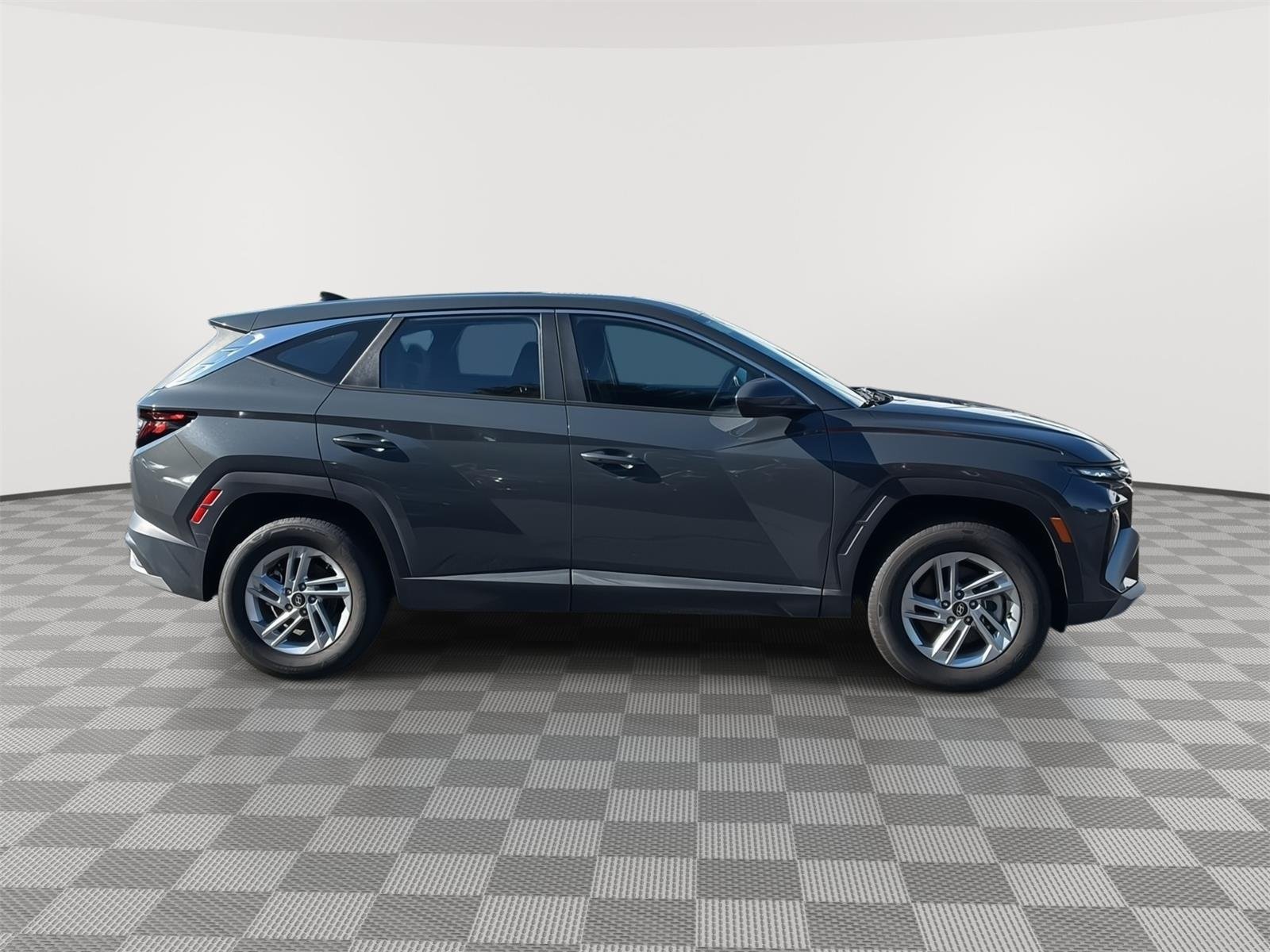 Used 2026 Ecotronic Gray Hyundai SE image 4