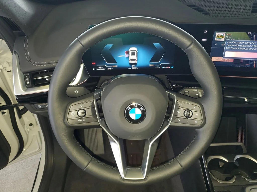 Used 2026 White BMW xDrive28i image 18