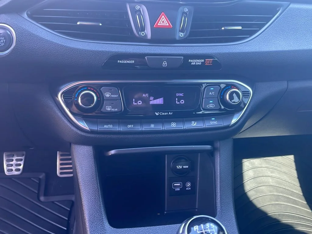 2019 Hyundai Elantra GT GT N Line - Photo 18