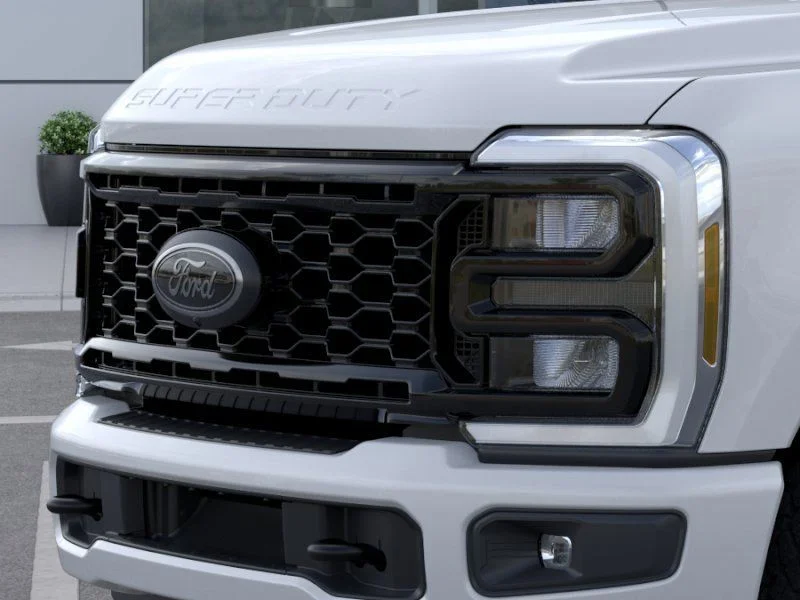 New 2026 Oxford White Ford F-250® XLT image 17