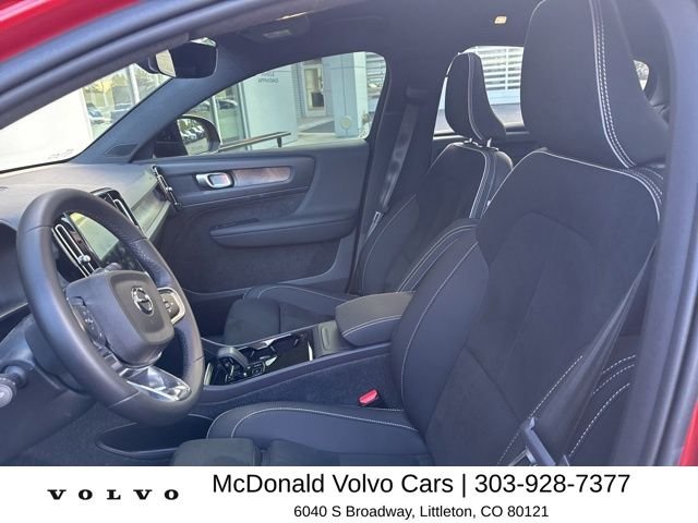 Used 2023 Red Volvo Twin Plus image 7
