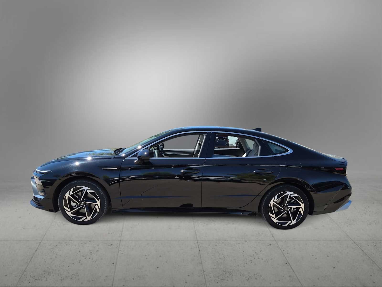 Certified Used 2026 Abyss Black Hyundai SEL Sport image 5