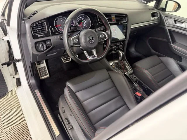 Used 2020 White Volkswagen Autobahn image 10