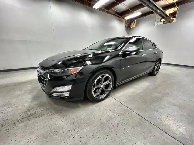 Used 2023 MOSAIC BLACK METALLIC Chevrolet LT image 4