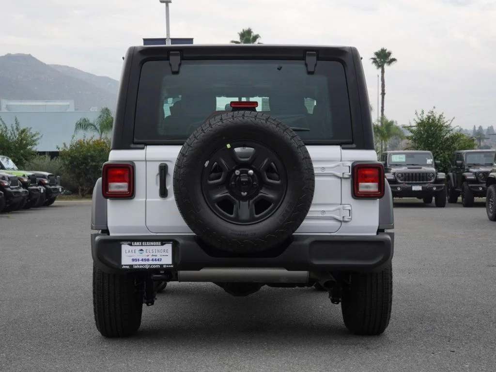 New 2026 Bright White Clear-Coat Exterior Paint Jeep Sport image 4