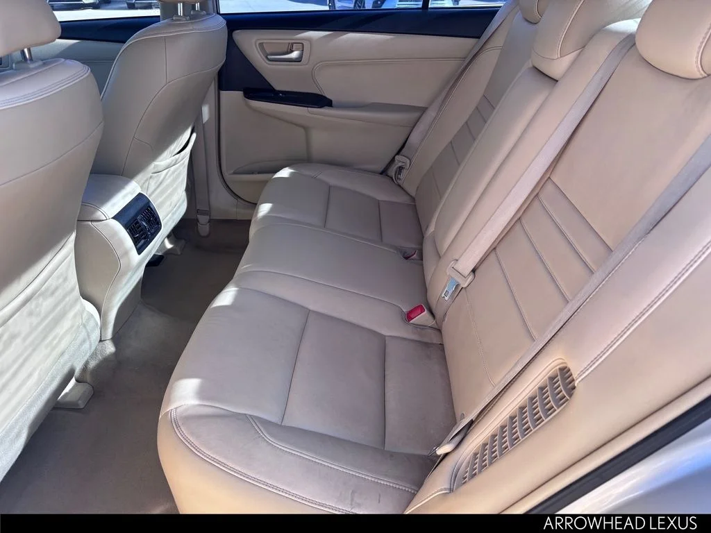 Used 2015  Toyota XLE image 14