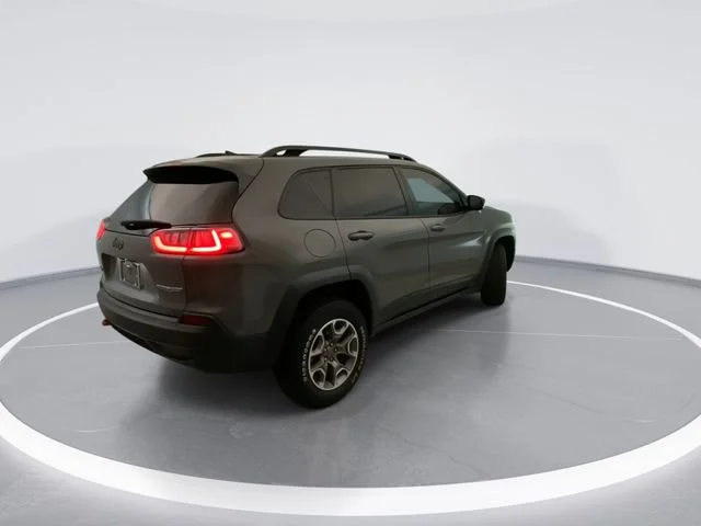 Used 2022 Gray Jeep Trailhawk image 4