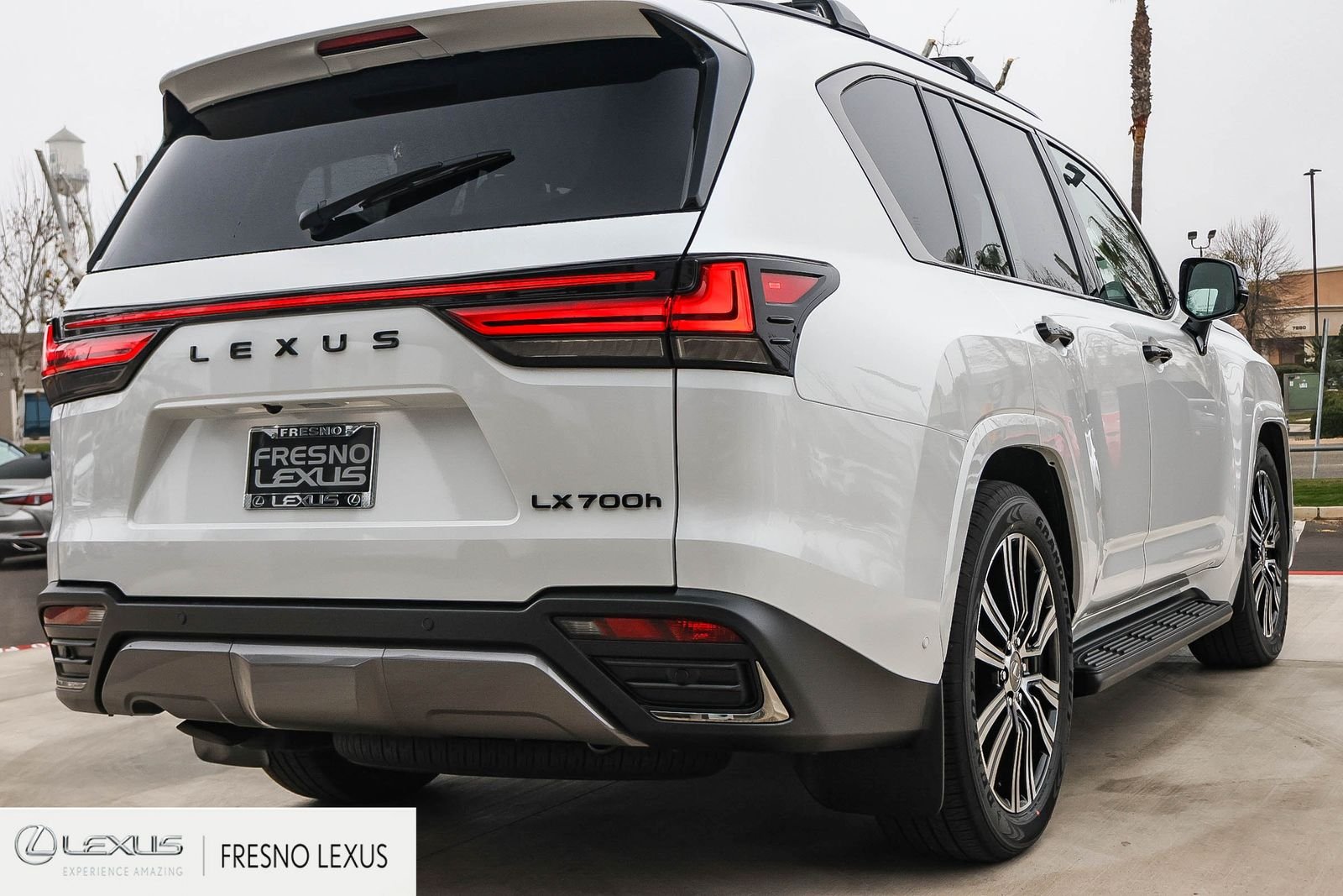 2026 Lexus LX 700h Luxury - Photo 6