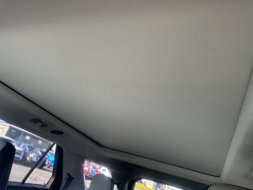 Used 2021 Gray Ford XLT image 29
