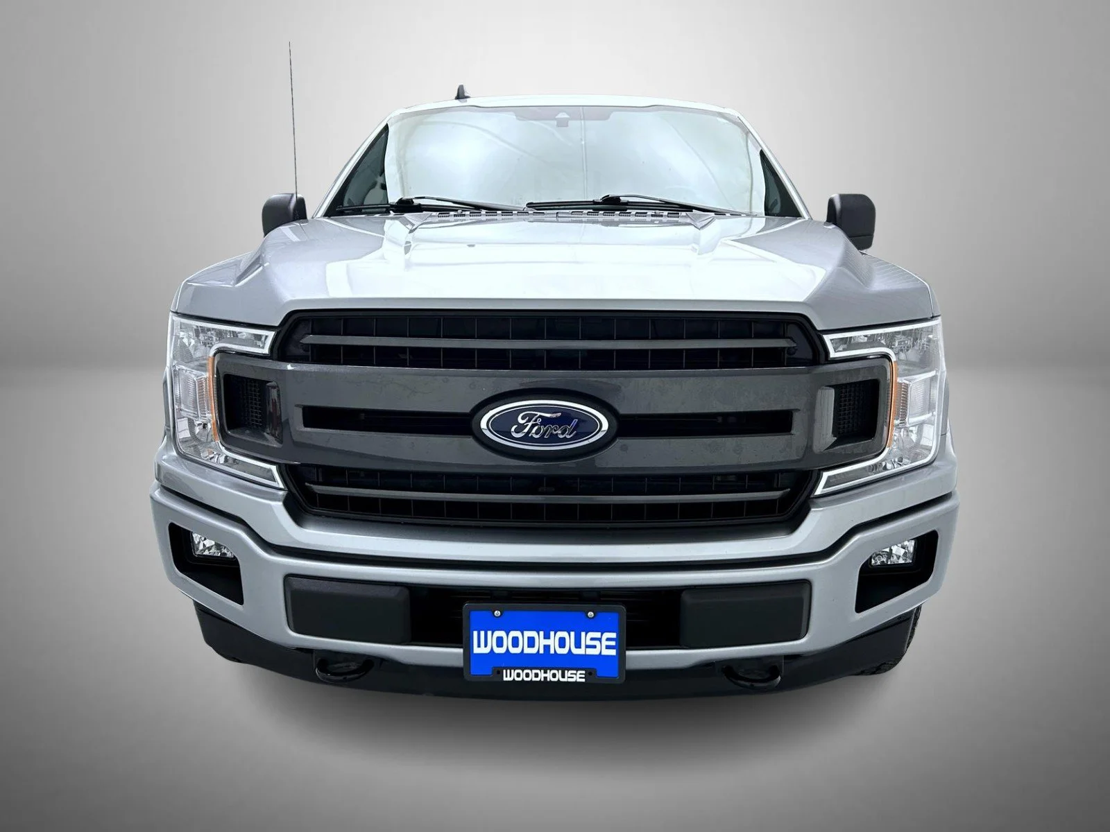 Used 2020 Silver Ford XLT image 2