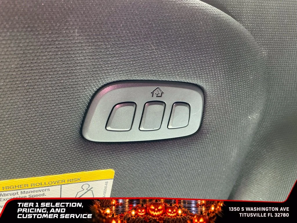 Used 2023 White Ford Limited image 43