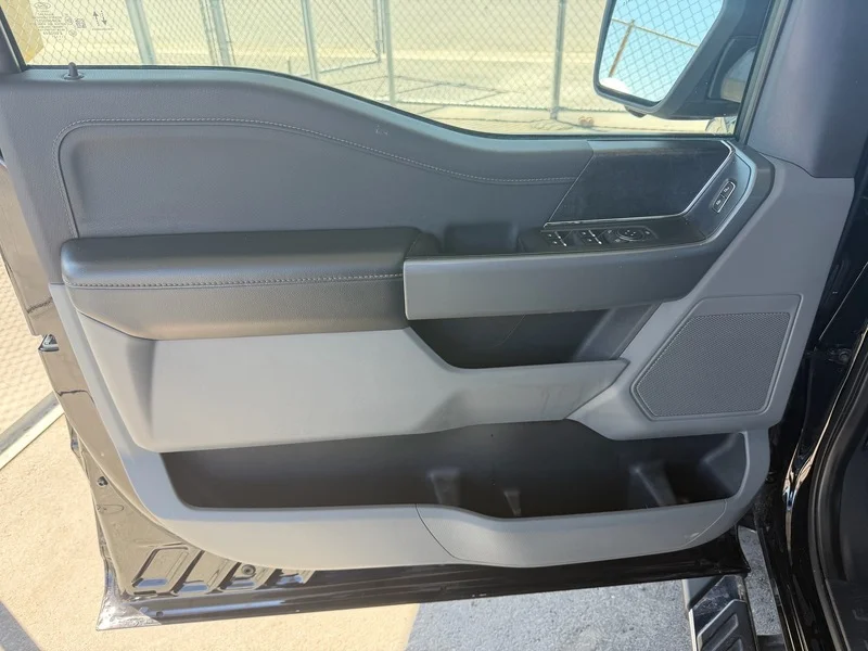Used 2021 Agate Black Metal Ford XL image 16