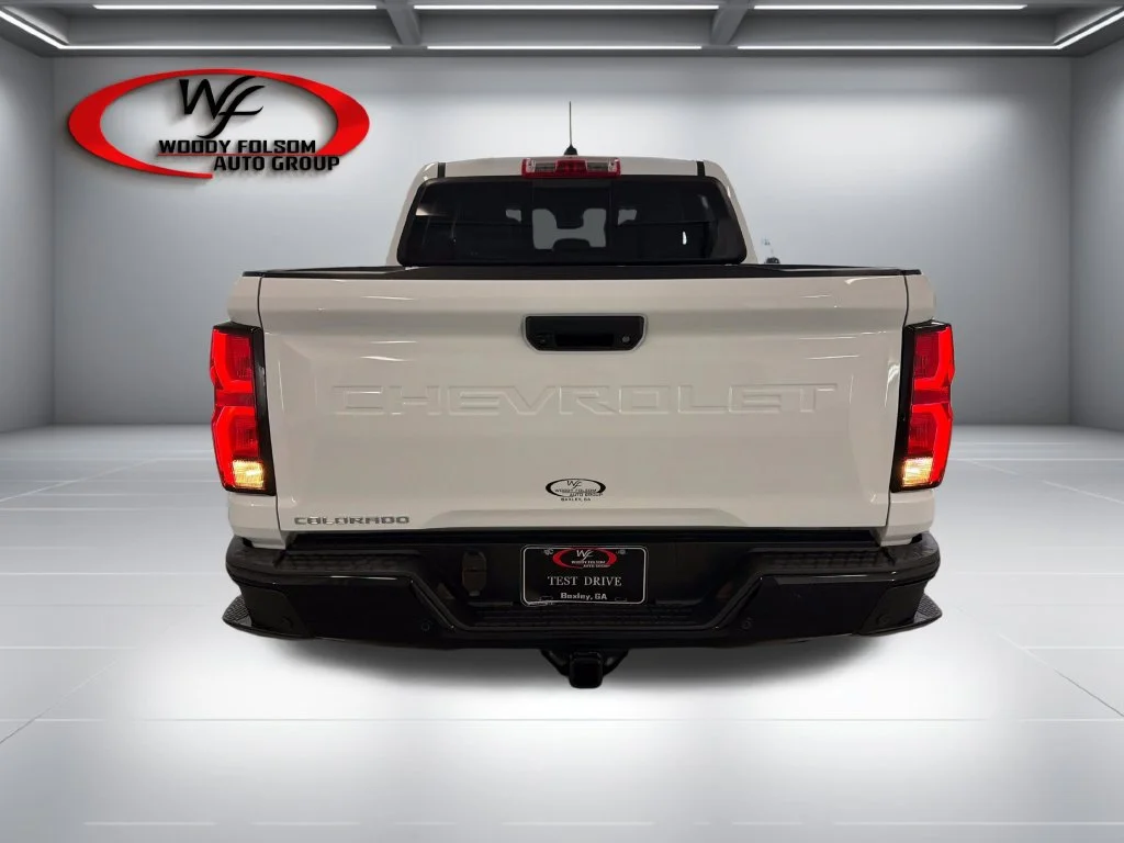 Used 2026 White Chevrolet Z71 image 7