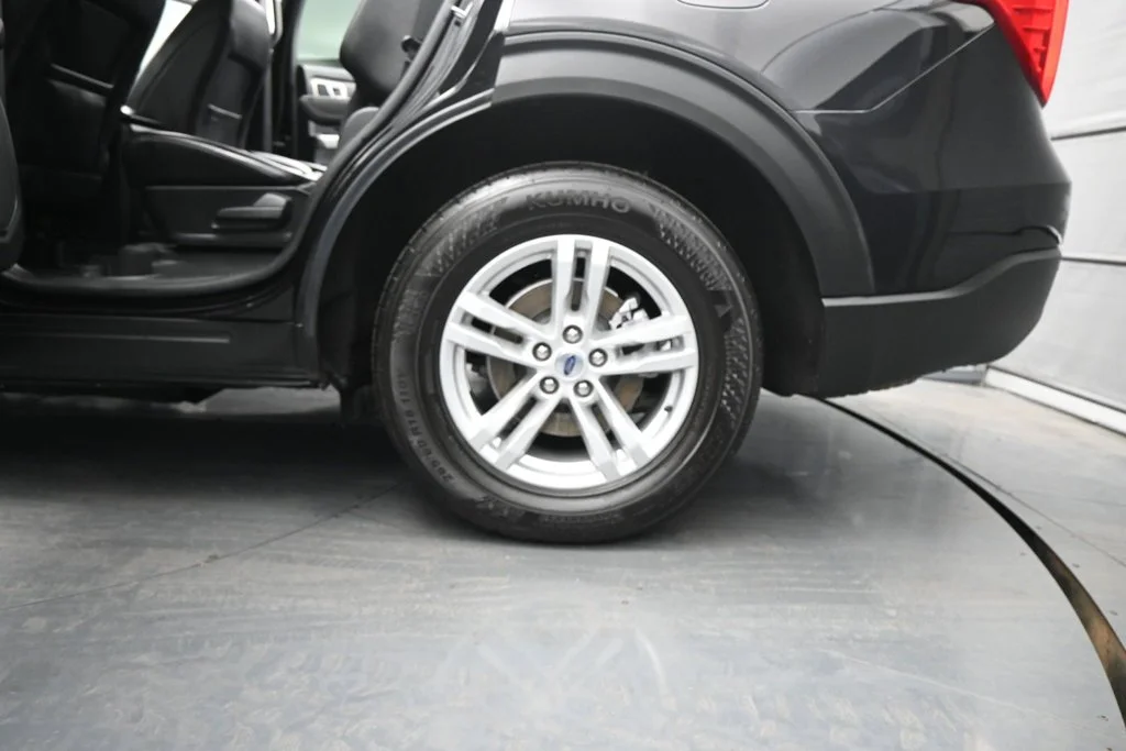 Certified Used 2023 Black Ford XLT image 18
