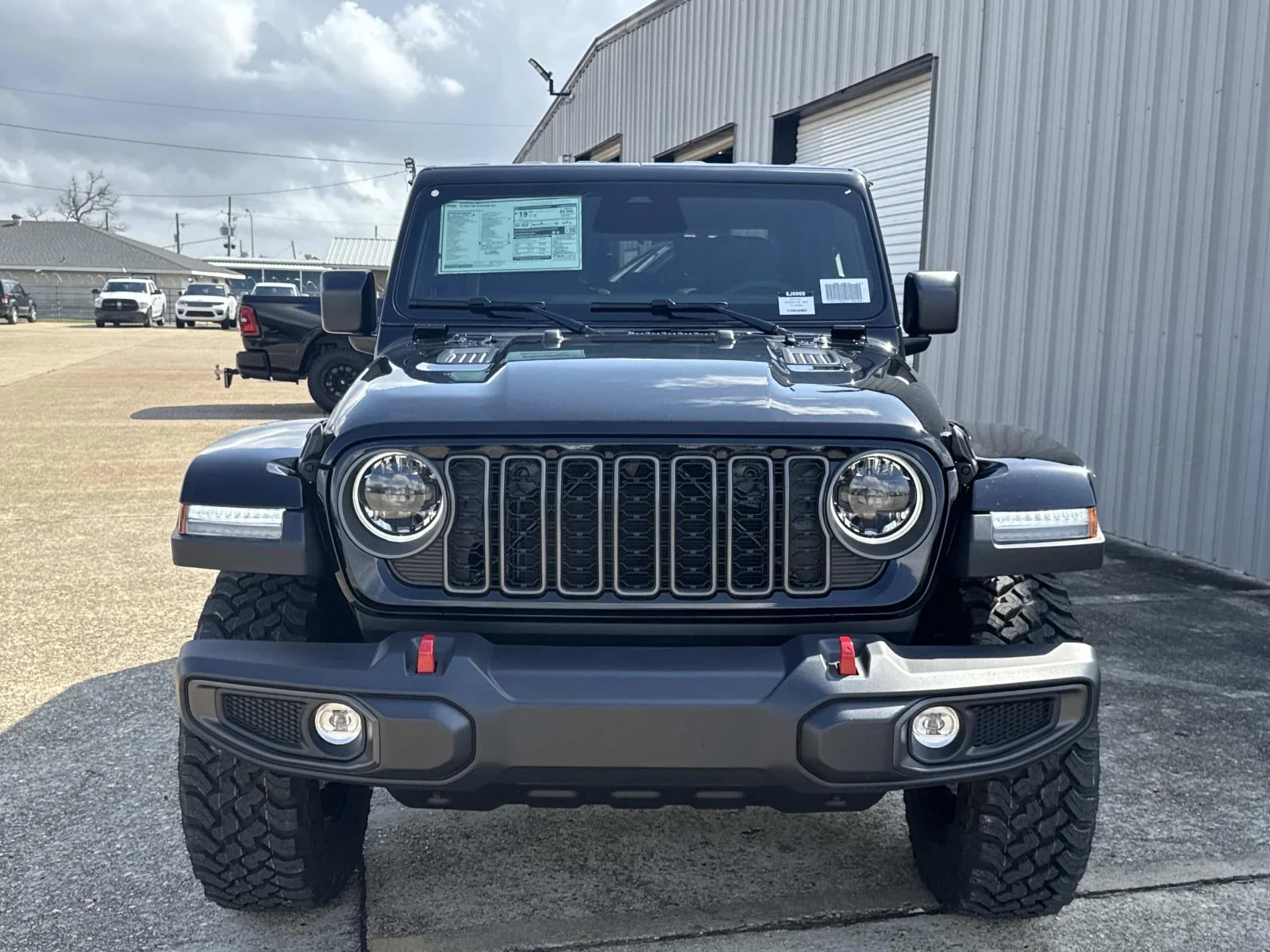 New 2026 Black Clear-Coat Exterior Paint Jeep Rubicon image 2