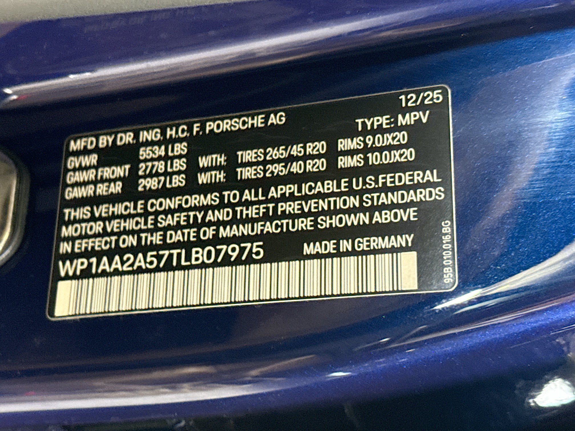 Certified Used 2026 Gentian Blue Metallic Porsche  image 44