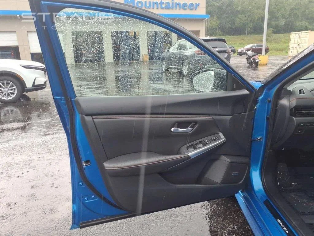 Used 2025 Electric Blue Metallic/Super Black Nissan SR image 15