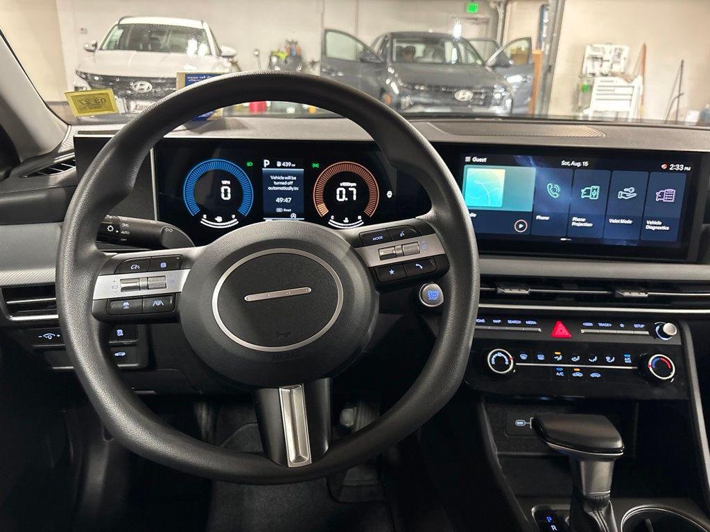 New 2026 White Hyundai SE image 11