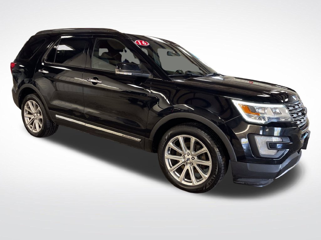Used 2016 Black Ford Limited image 8