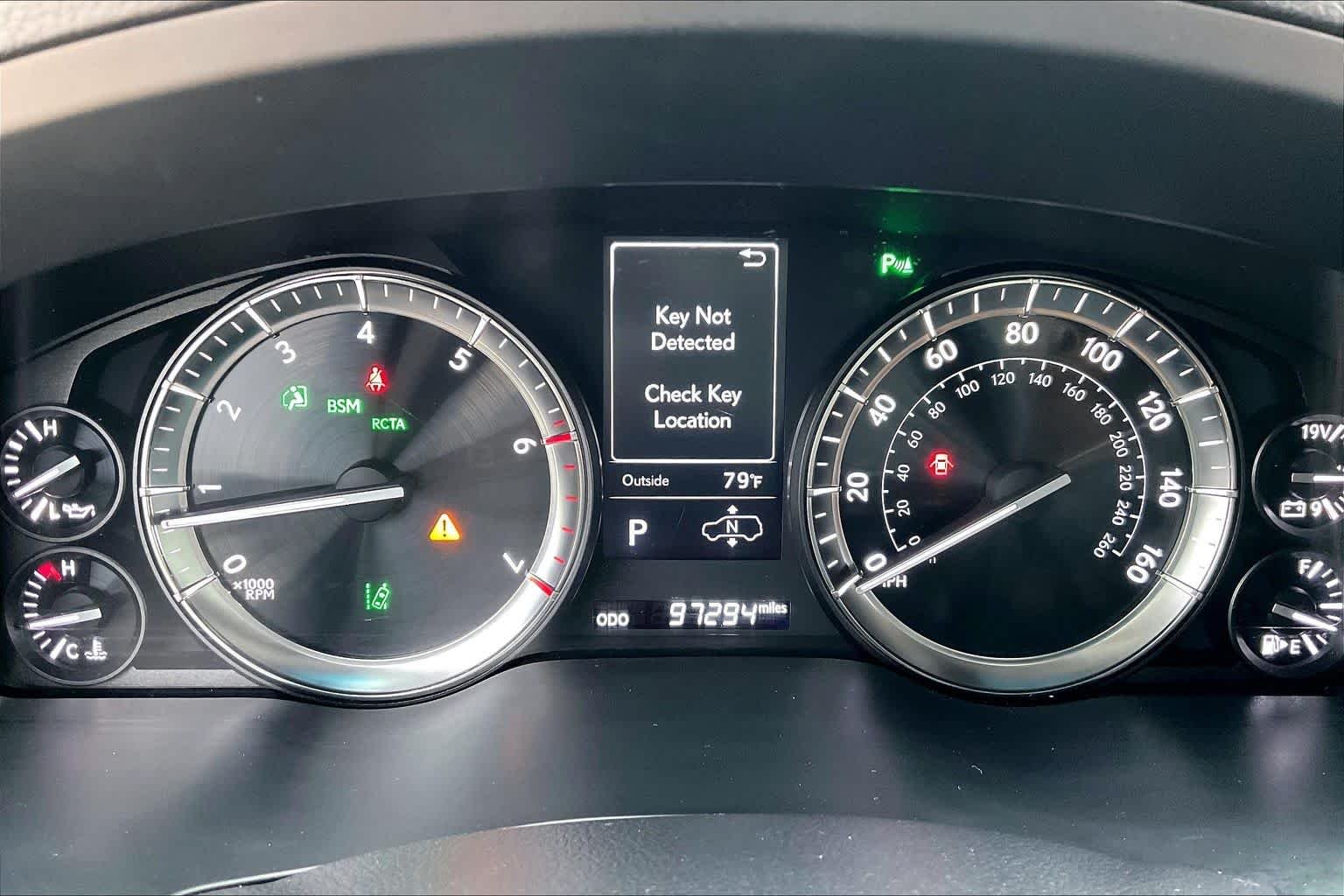 Used 2019 Atomic Silver Lexus  image 23