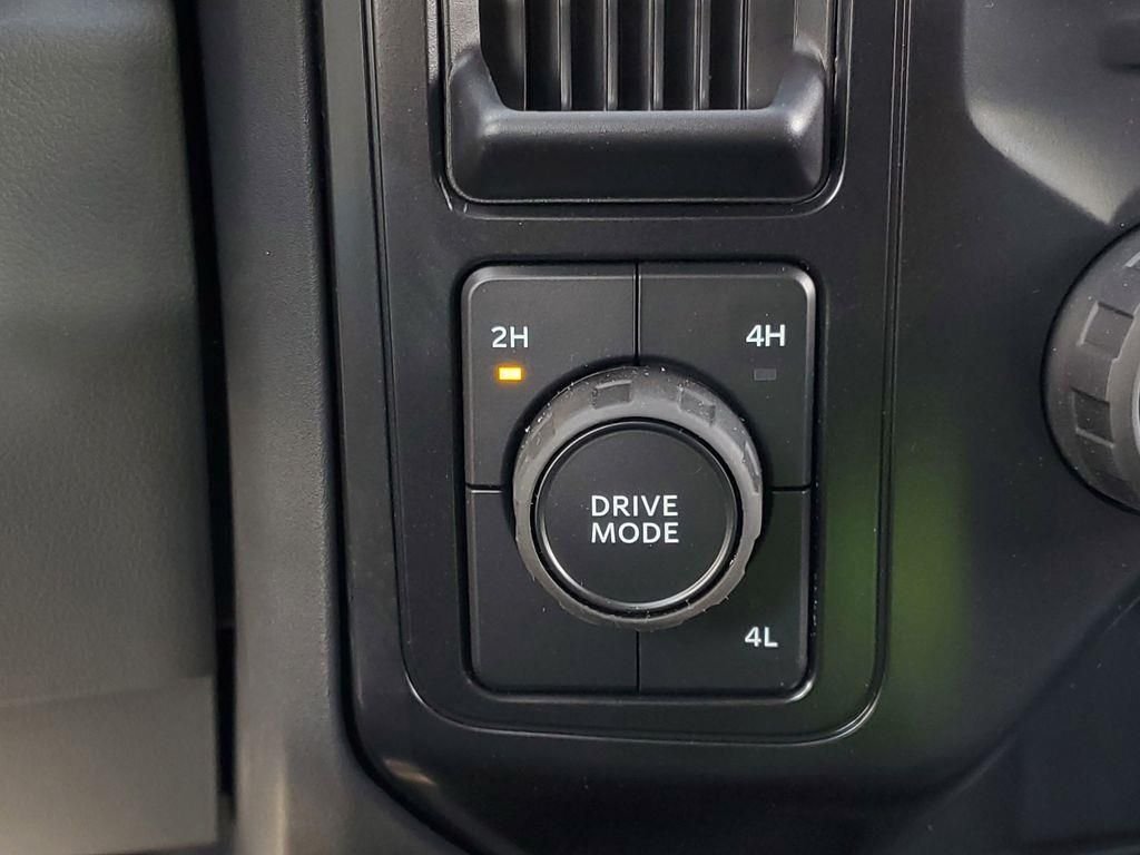 New 2026 Oxford White Ford F-550® XL image 21