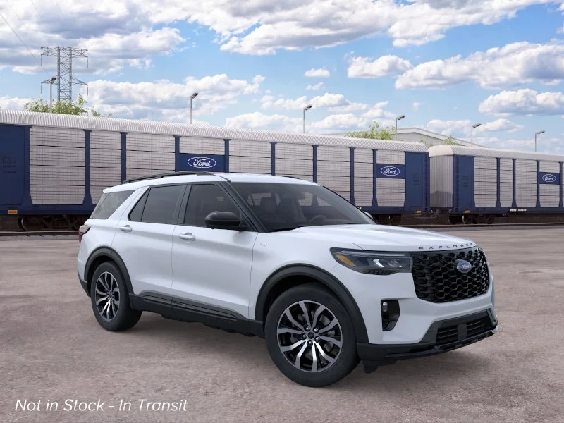 New 2026 Space White Metallic Ford ST-Line image 7