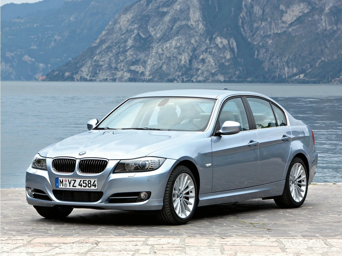 2010 BMW 3 Series 328i Sedan's photo