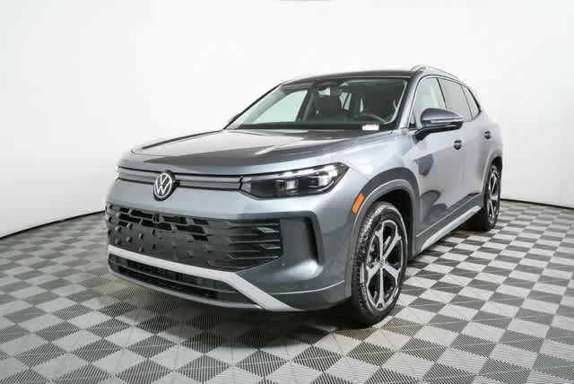 New 2026 Platinum Gray Metallic Volkswagen SE image 30