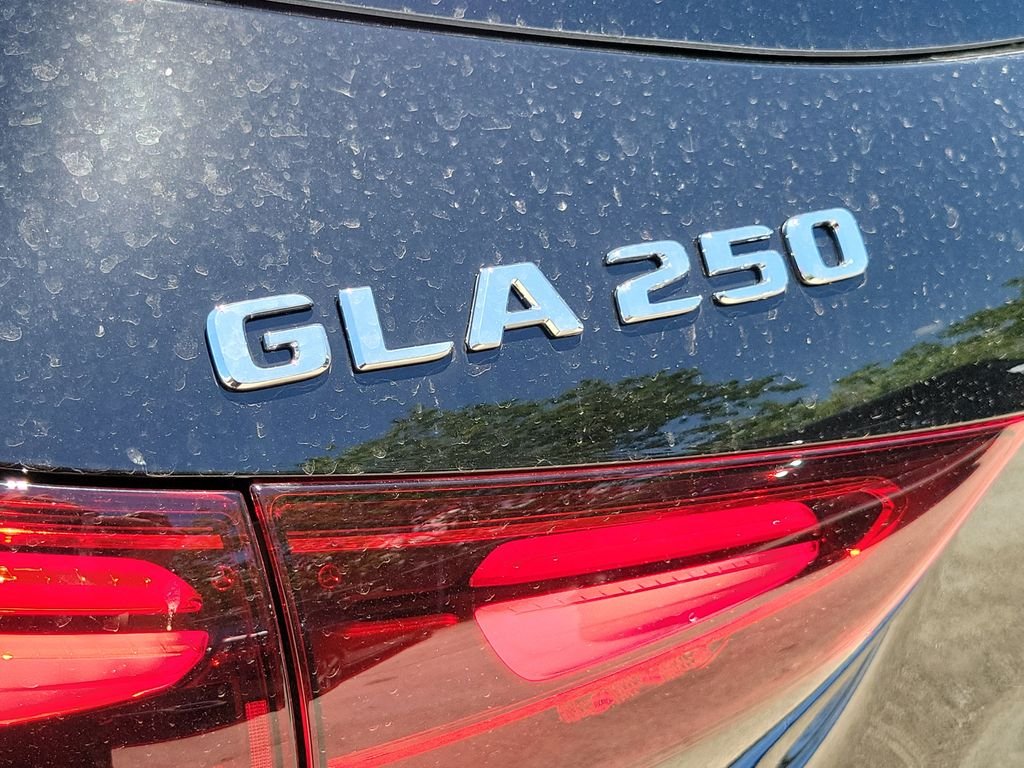 New 2026 Night Black Mercedes-Benz GLA 250 image 7