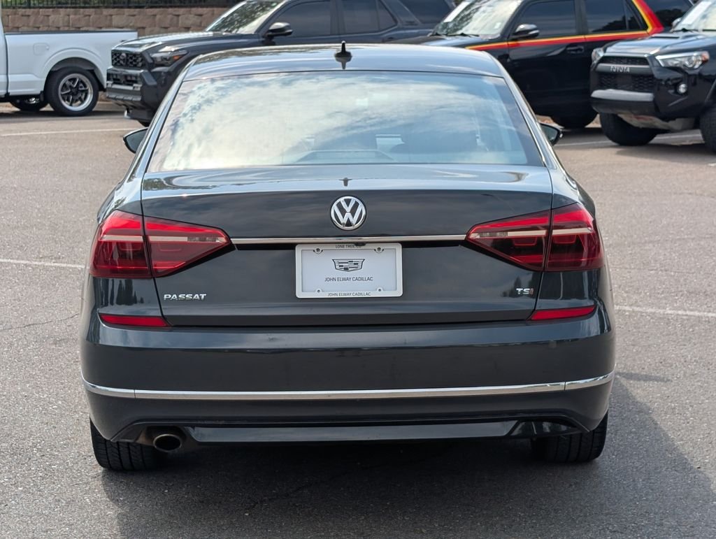Used 2017 Gray Volkswagen 1.8T R-Line image 5