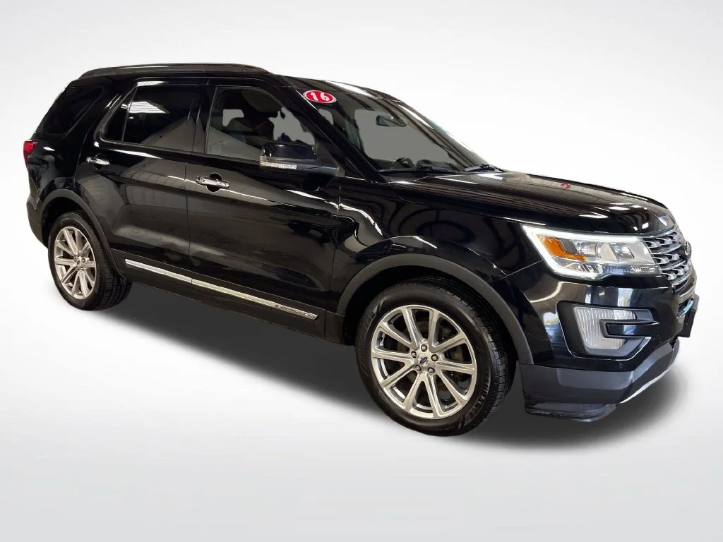 Used 2016 Black Ford Limited image 8