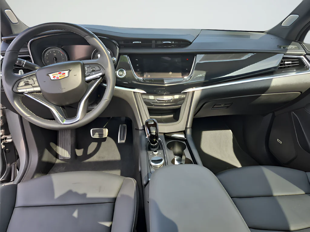 Used 2024  Cadillac Sport image 10