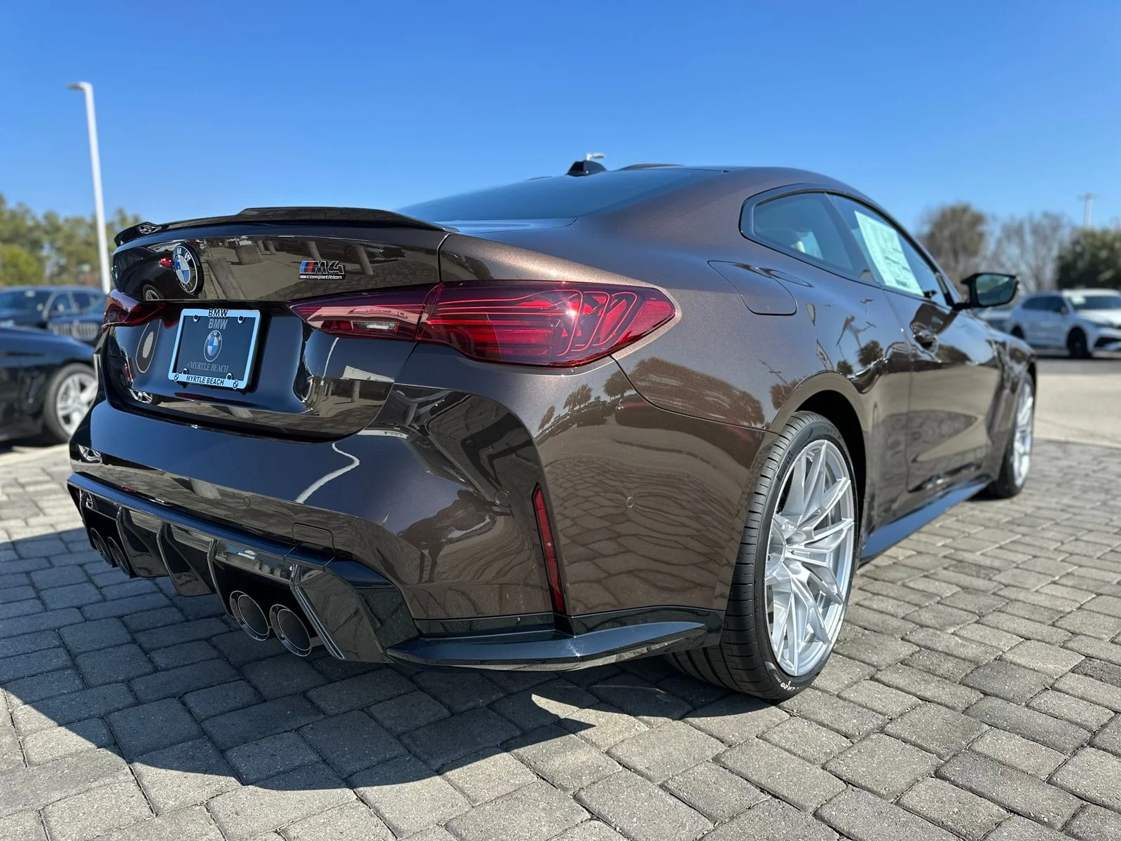 New 2026 Macadamia Metallic BMW Competition image 4