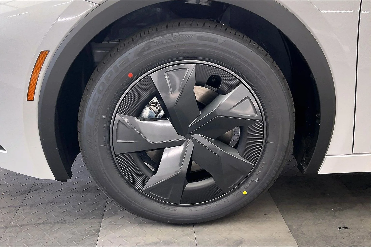 New 2026 Wind Chill Pearl Toyota SE image 14