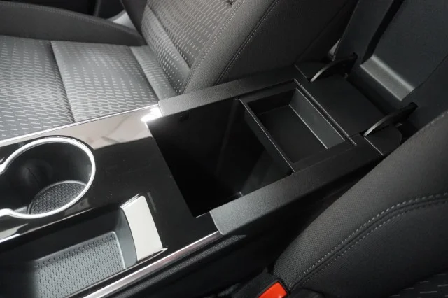 New 2027 Summit White Chevrolet LT image 32