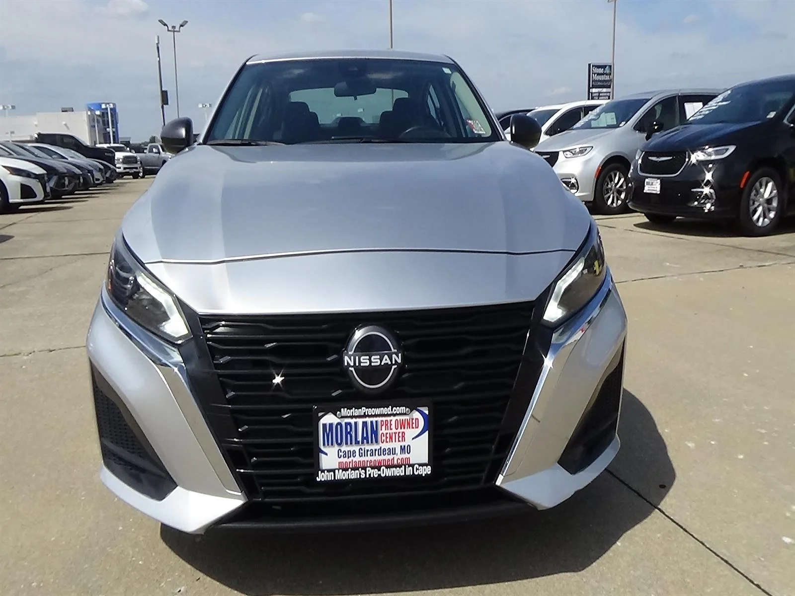 Certified Used 2024 Brilliant Silver Metallic (k23) Nissan 2.5 SV image 3