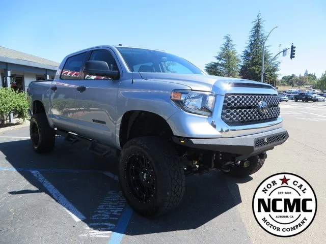 Used 2018 Silver Toyota SR5 image 7