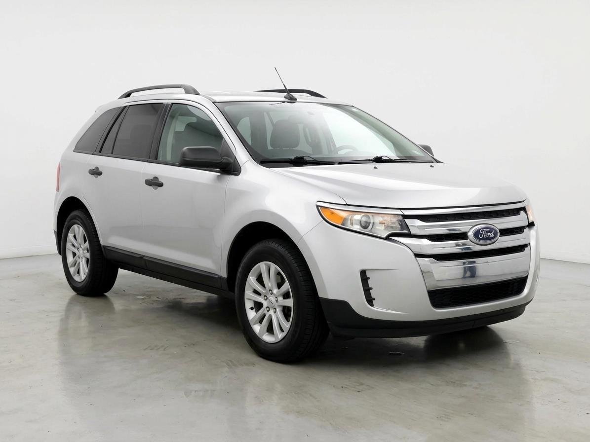 Used 2013 Ingot Silver Metallic Ford SE image 4