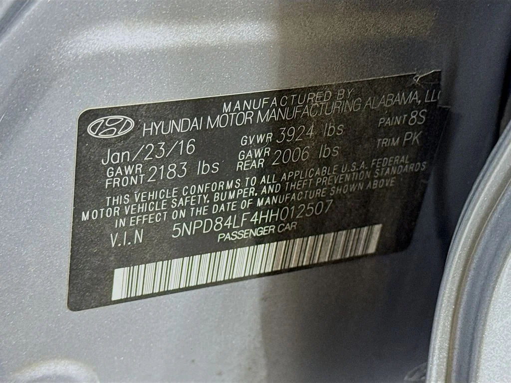 Used 2017 Gray Hyundai SE image 38
