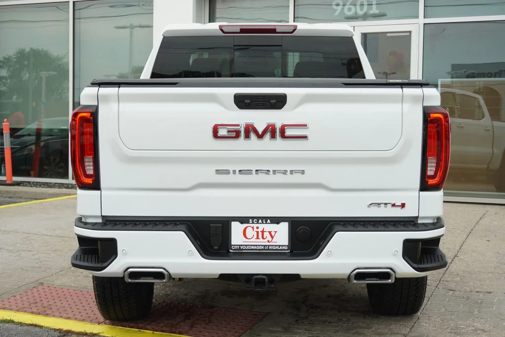 Used 2025 White GMC AT4 image 11