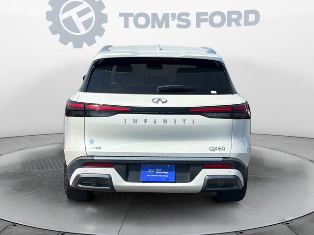 Certified Used 2022 Majestic White INFINITI LUXE image 5