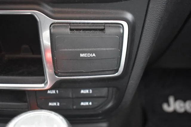 Used 2021 Red Jeep Unlimited Sport image 31