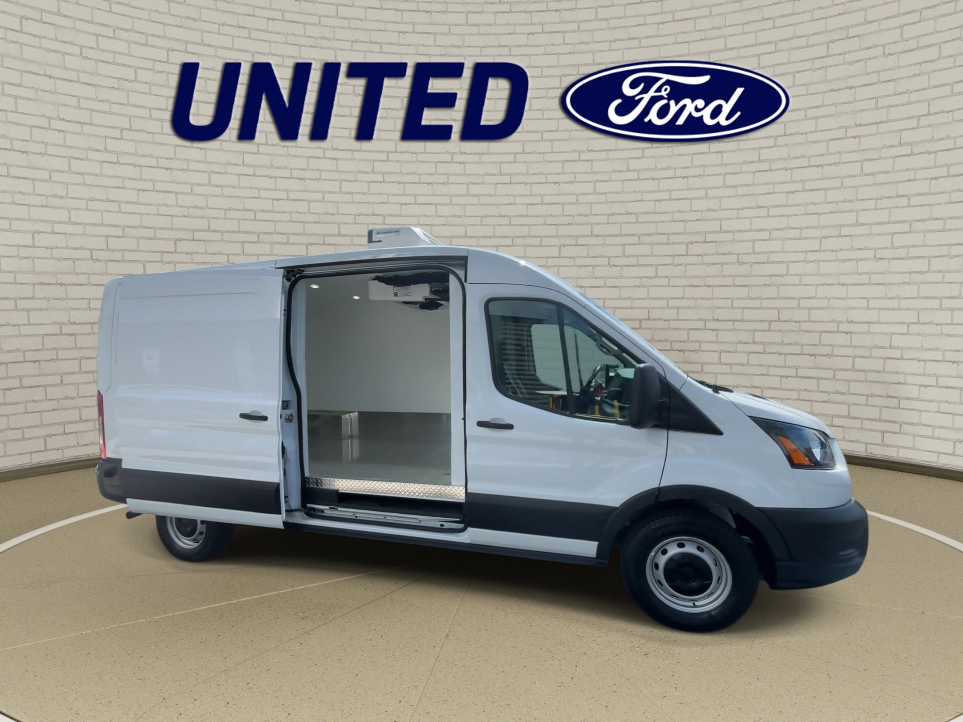 New 2026 Oxford White Ford Cargo Van image 9