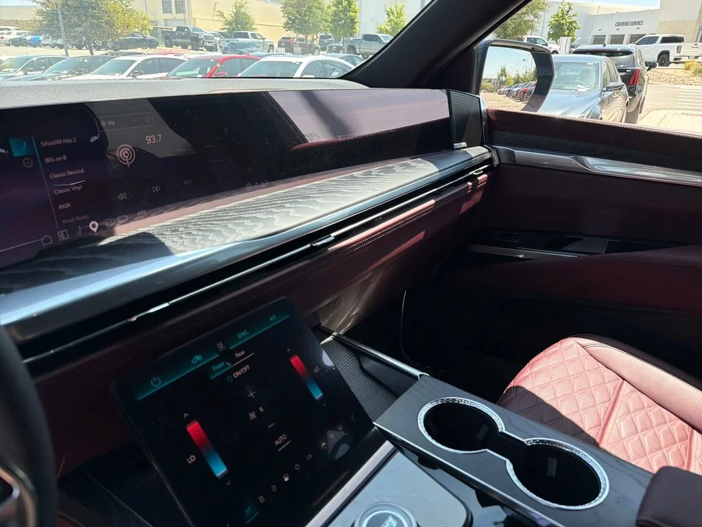 2026 Cadillac Escalade Sport - Photo 23