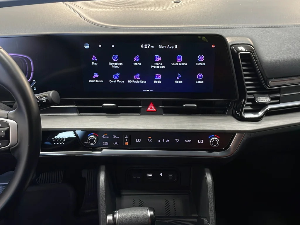Used 2023 White Kia X-Line image 20