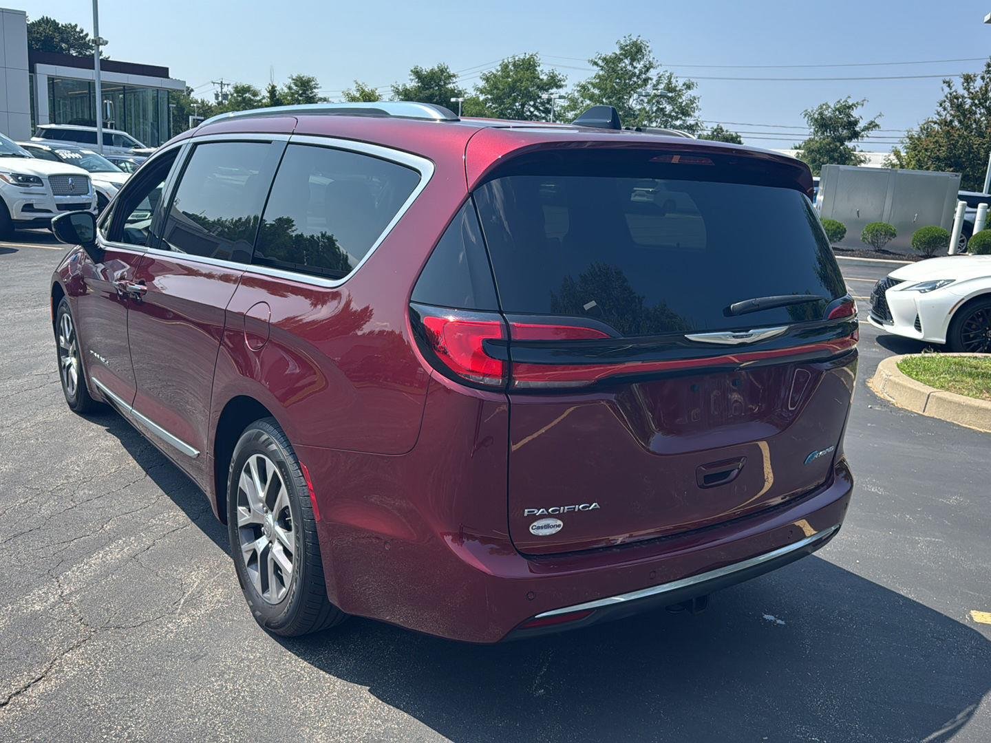 Used 2023 Velvet Red Pearlcoat Chrysler Hybrid Pinnacle image 3