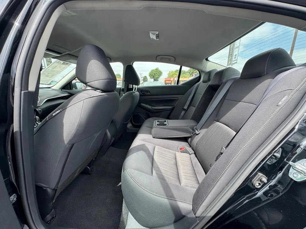Used 2024 Black Nissan 2.5 SV image 30