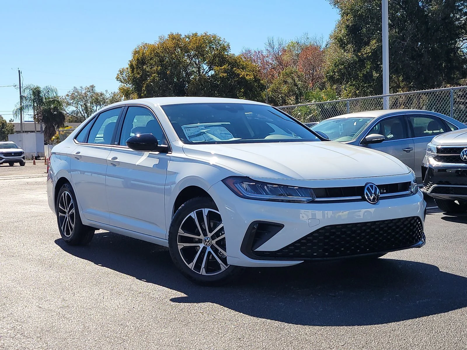 New 2026 Pure White Volkswagen 1.5T Sport image 32
